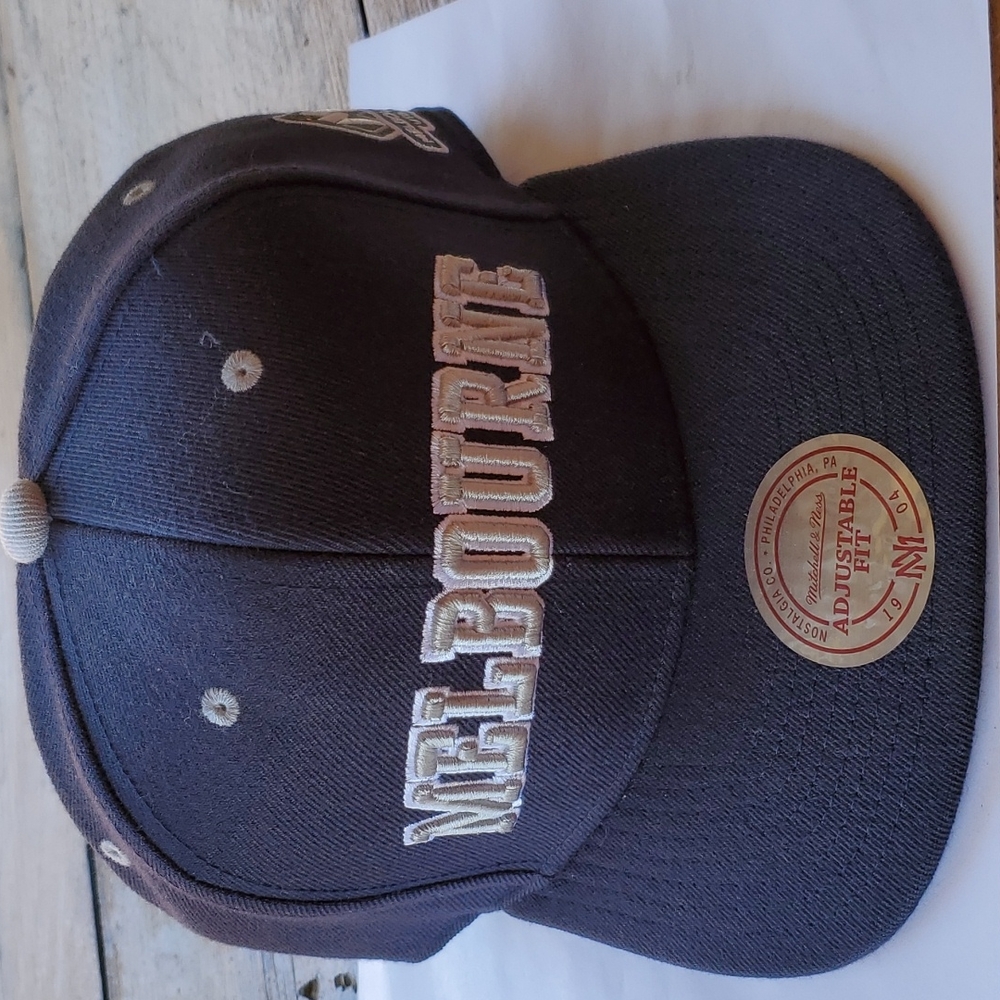 Mitchell & Ness Snapback Melbourne utd. Rare